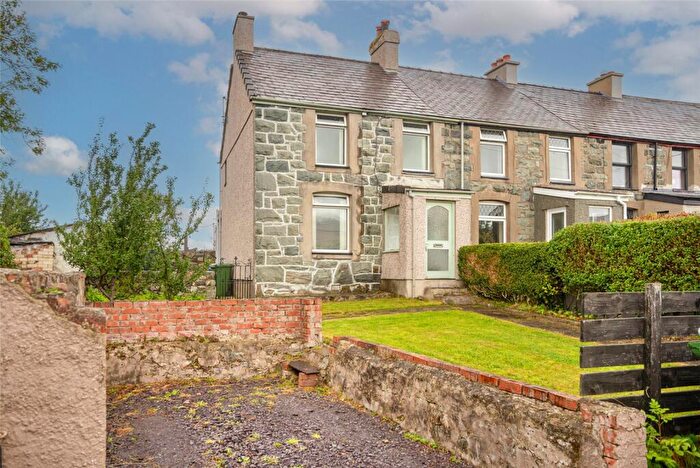2 Bedroom End Of Terrace House For Sale In Penisarwaun, Caernarfon, Gwynedd, LL55