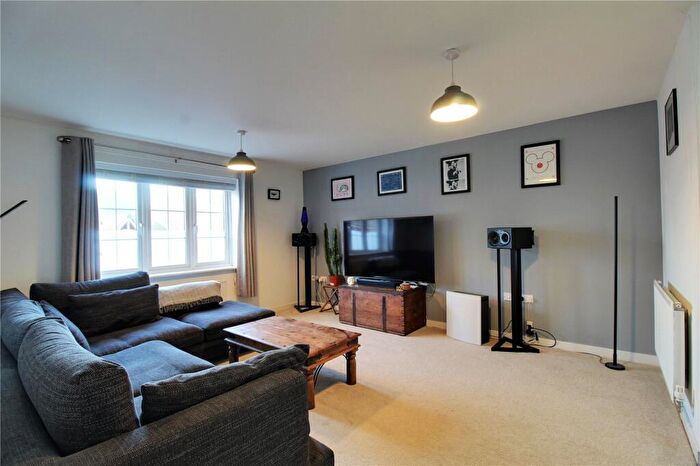 1 Bedroom Flat For Sale In Runnymede Drive, Odiham, Hook, Hampshire, RG29