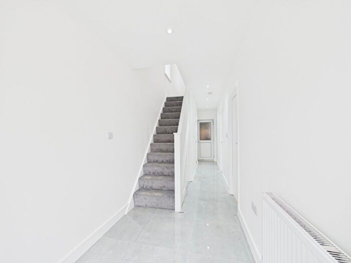 4 Bedroom Semi-Detached House To Rent In Stoke Road, Rainham, RM13
