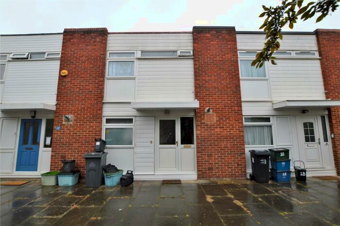 3 Bedroom House To Rent In Brierley Close, London, SE25
