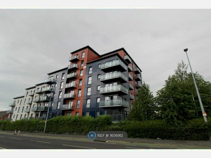 2 Bedroom Flat To Rent In Camp Street, Salford, M7
