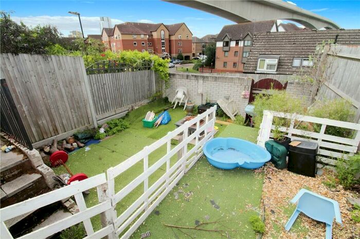 3 Bedroom Terraced House For Sale In Laurel Close, Southampton, Hampshire, SO19