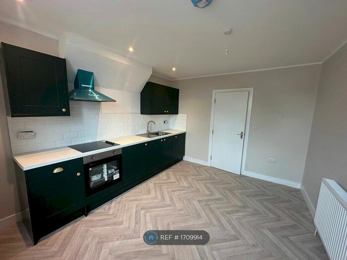 2 Bedroom Flat To Rent In Annesley Road, Hucknall, Nottingham, NG15