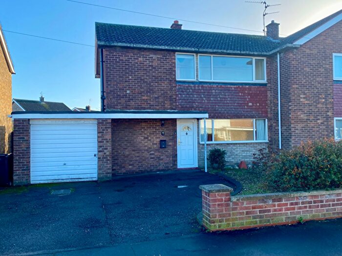 3 Bedroom Semi Detached House For Sale In Dale Road, Grantham, NG31