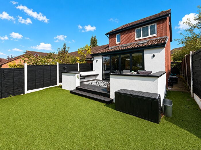 3 Bedroom Detached House For Sale In Erica Close, Stockport, SK5