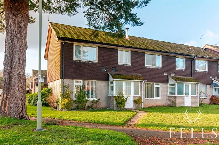 3 Bedroom End Of Terrace House For Sale In Eastfield Lane, Ringwood, BH24