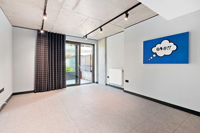 3 Bedroom Flat To Rent In Beton, Wembley Park Boulevard, Wembley, HA9