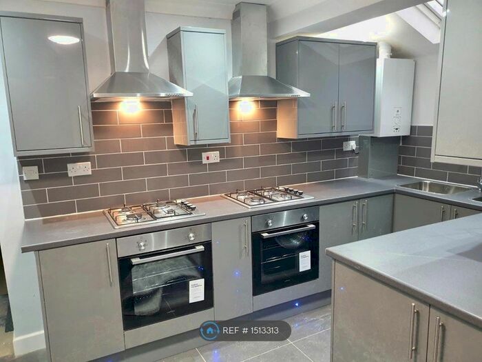 7 Bedroom Terraced House To Rent In Junction Road, Reading, RG1