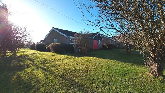 3 Bedroom Bungalow To Rent In Hedgefield Road, Barrowby, NG32