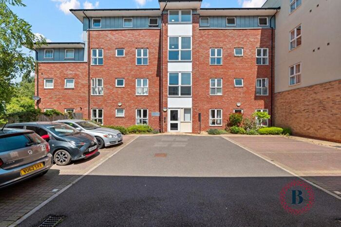 2 Bedroom Apartment For Sale In Andrews Close, Warwick, CV34