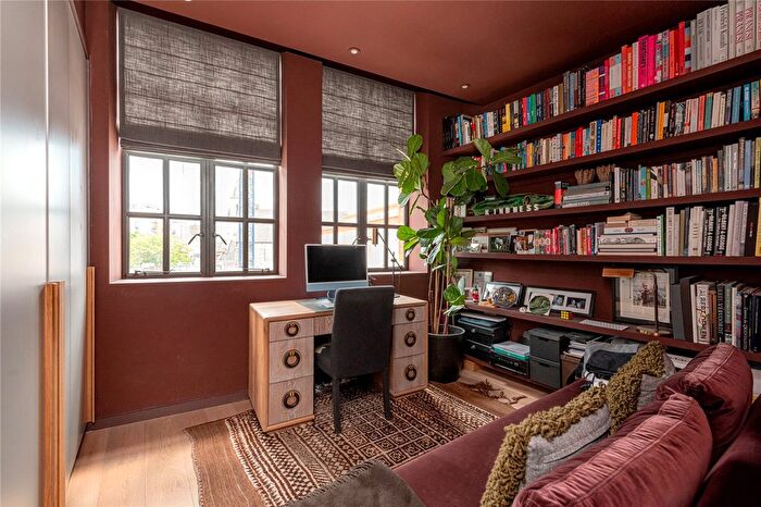 2 Bedroom Flat For Sale In The Maple Building, Highgate Road, London, NW5