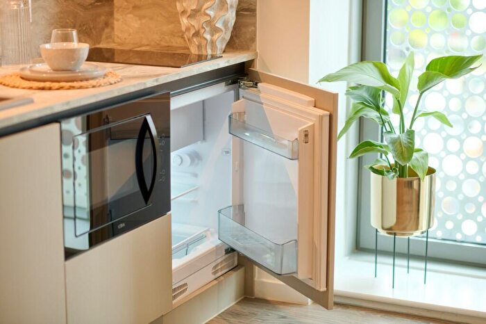 Studio To Rent In Square Gardens, Wilmott Street, Manchester, Greater Manchester, M15