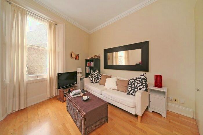 1 Bedroom Flat To Rent In Emperors Gate, London, SW7