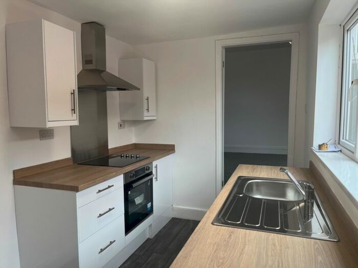 3 Bedroom Flat To Rent In Talbot Road, South Shields, NE34