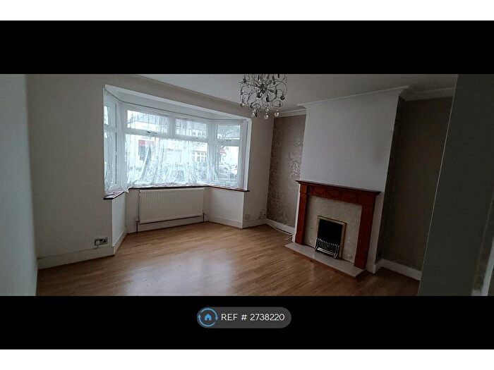 4 Bedroom Semi Detached House To Rent In Nathans Road, Wembley, HA0
