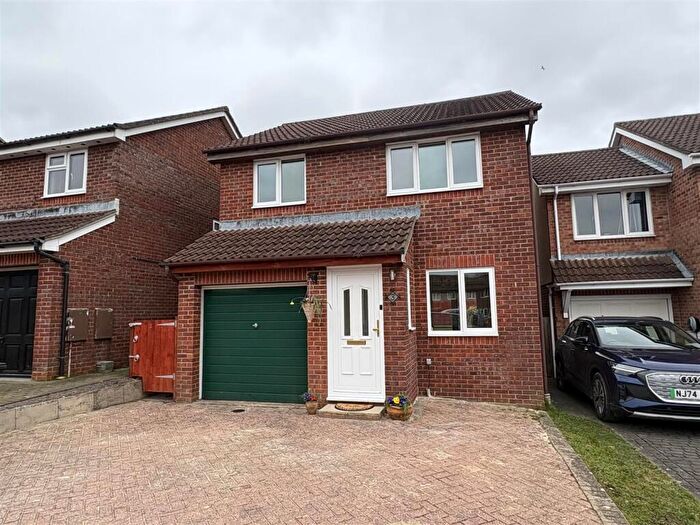 3 Bedroom Detached House To Rent In Linton Drive, Andover, SP10