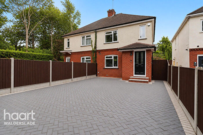 3 Bedroom Semi-Detached House For Sale In Capstone Road, Chatham, ME5