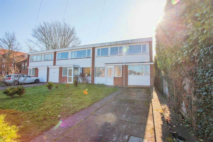 3 Bedroom Property To Rent In Cowdrey Place, Canterbury, CT1