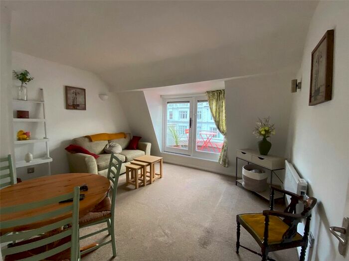 1 Bedroom Flat To Rent In Gloucester Terrace, London, W2