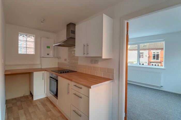 2 Bedroom Flat To Rent In Clarence Road, Hinckley, LE10