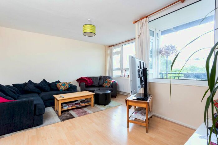 3 Bedroom Flat To Rent In Pollard Street, London, E2