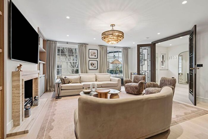 3 Bedroom Flat For Sale In Cobham Court, Chester Close, Belgravia, SW1X