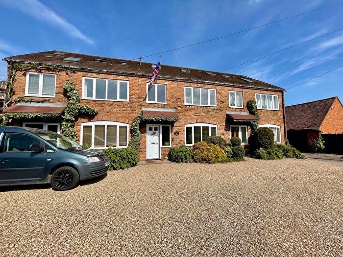 1 Bedroom End Of Terrace House To Rent In Room To Rent - Wycombe Lane, HP10