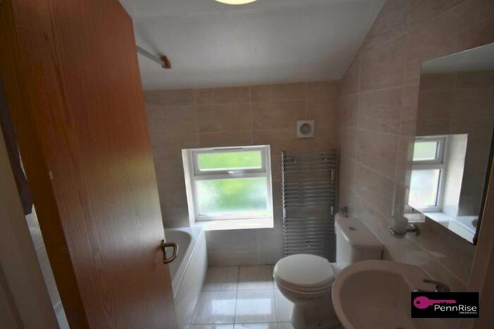 2 Bedroom Flat To Rent In Richmond Road, Roath, CF24