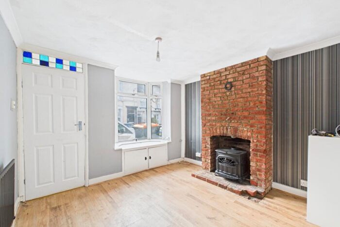 2 Bedroom Terraced House For Sale In Dudley Street, Leighton Buzzard, LU7