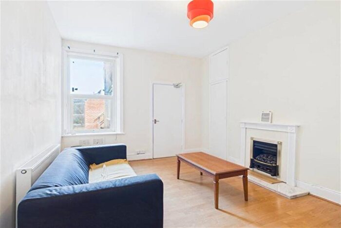 2 Bedroom Flat To Rent In Simonside Terrace, Newcastle Upon Tyne, NE6