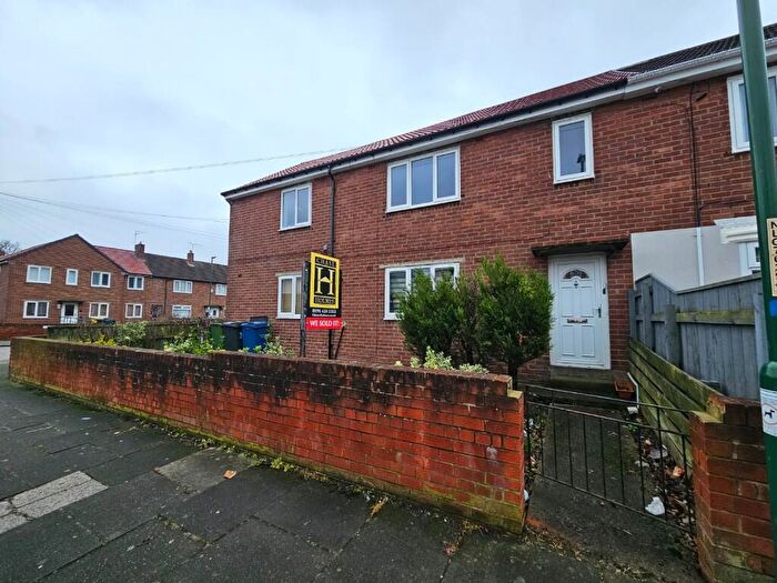 3 Bedroom Flat To Rent In Elmfield Road, Hebburn, Tyne And Wear, NE31