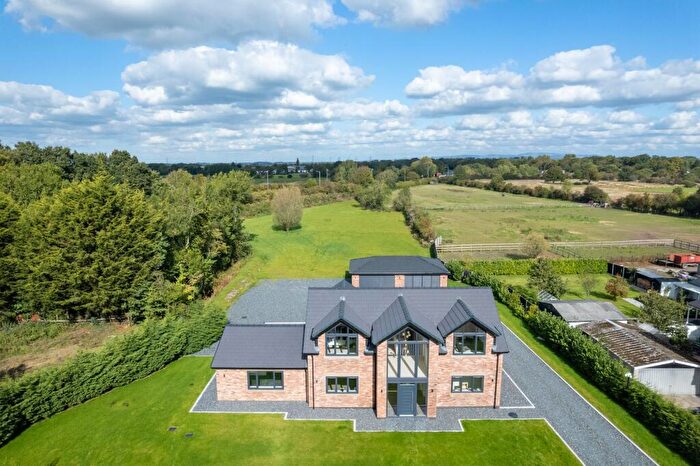 4 Bedroom Detached House For Sale In Chapel Lane, New Longton, PR4