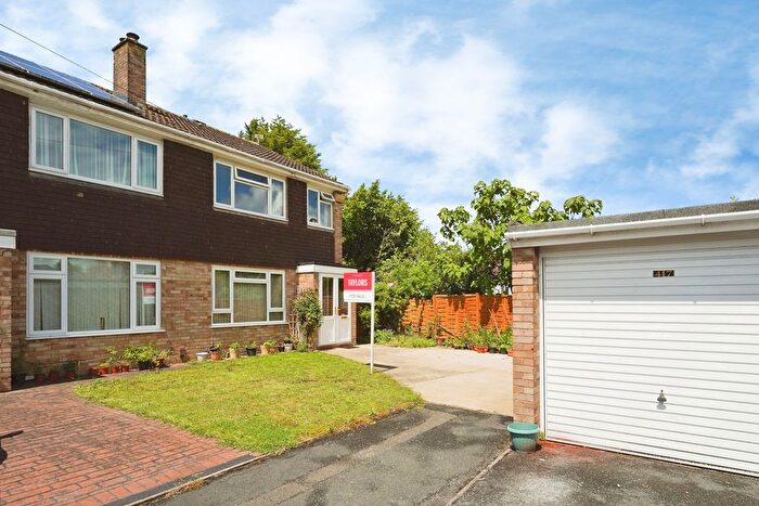 3 Bedroom Semi-Detached House For Sale In Hinton Road, Gloucester, Gloucestershire, GL1