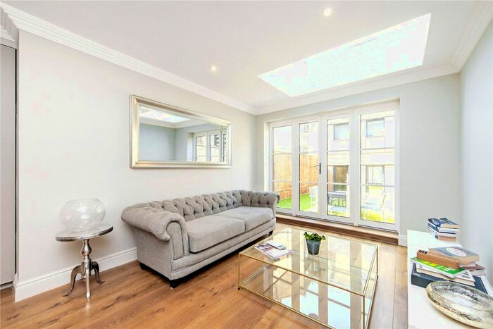 2 Bedroom Flat To Rent In Benwell Road, Islington, N7