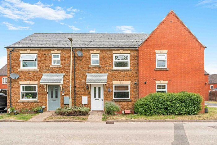 3 Bedroom Terraced House For Sale In Bridges Close, Bloxham - No Onward Chain, OX15