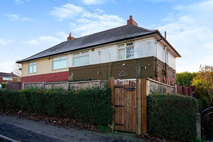 3 Bedroom Semi Detached House For Sale In Neville Road, Leeds, LS15