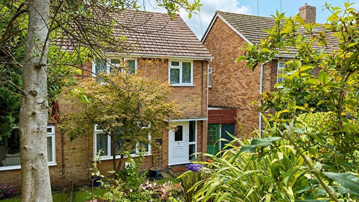 3 Bedroom Semi-Detached House For Sale In Fairstone Close, Hastings, TN35