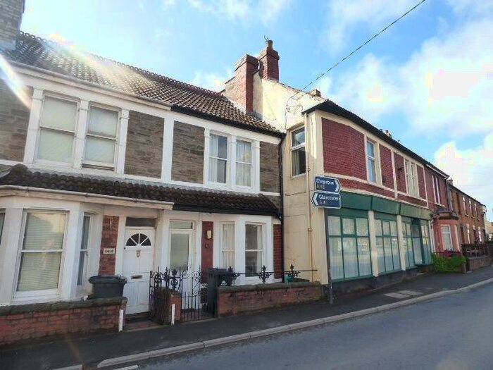 Terraced House To Rent In High Street, GL15