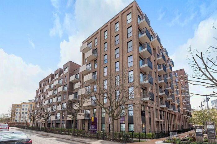 2 Bedroom Flat To Rent In Carraway Street, Reading, RG1