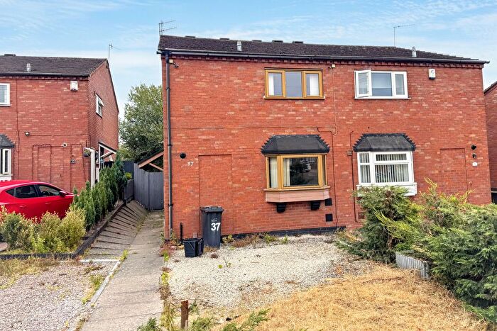 3 Bedroom Semi Detached House For Sale In Awbridge Road, Netherton, Dudley, DY2