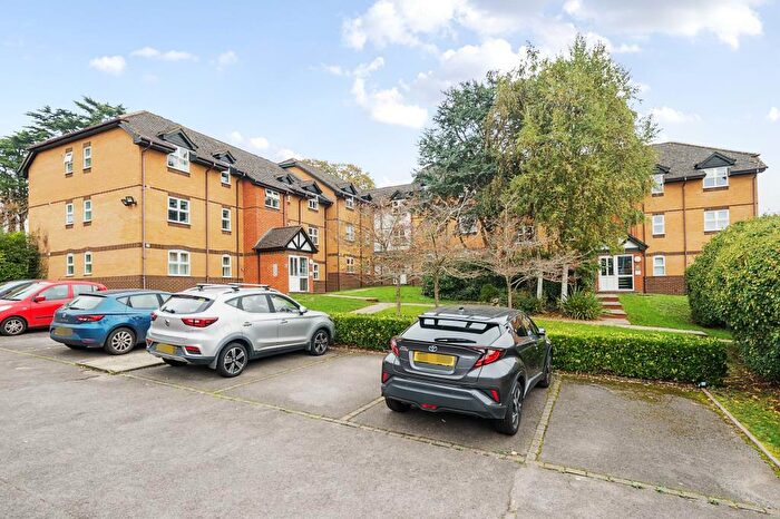 2 Bedroom Apartment To Rent In Waller Court, Caversham, RG4