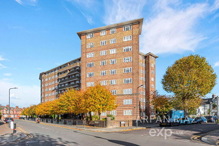 2 Bedroom Flat For Sale In Ashford Court, Ashford Road, Cricklewood, London, NW2