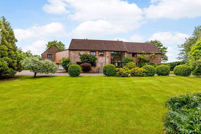 4 Bedroom Barn Conversion To Rent In Kingstone Court, Weston Under Penyard, HR9