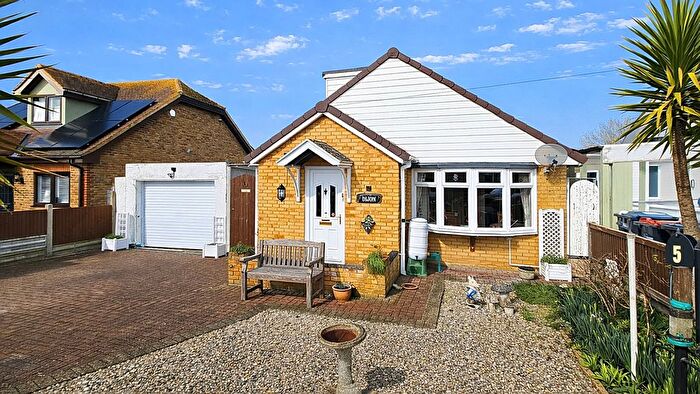 3 Bedroom Chalet For Sale In Bishopstone Drive, Herne Bay, CT6