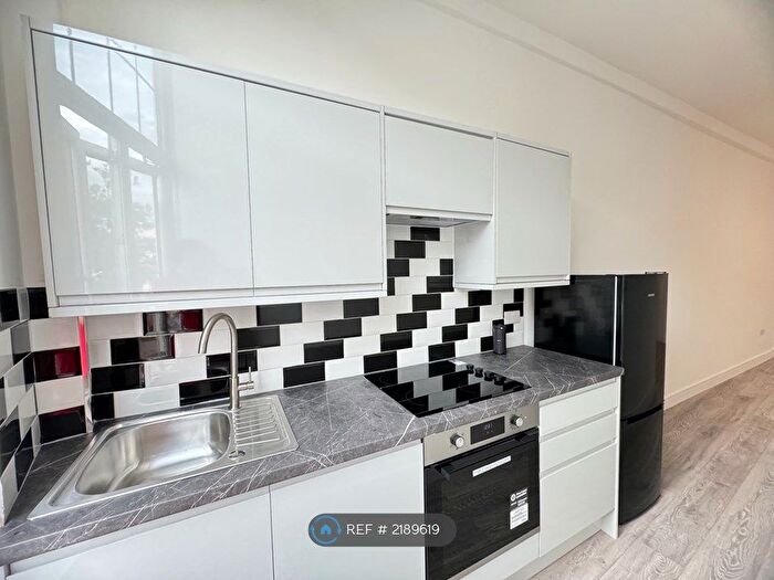 1 Bedroom Flat To Rent In High Street, London, W3