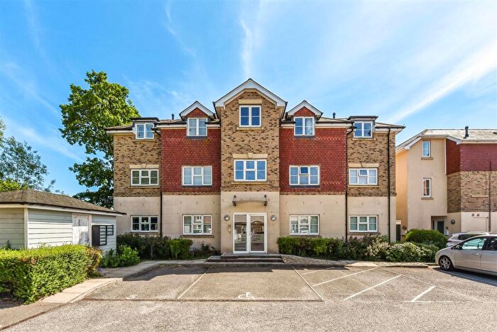2 Bedroom Apartment For Sale In West View Gardens, Yapton, BN18