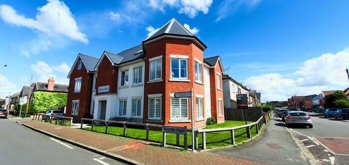 1 Bedroom Apartment To Rent In Walton Lodge, Walton Road, Hoddesdon, EN11