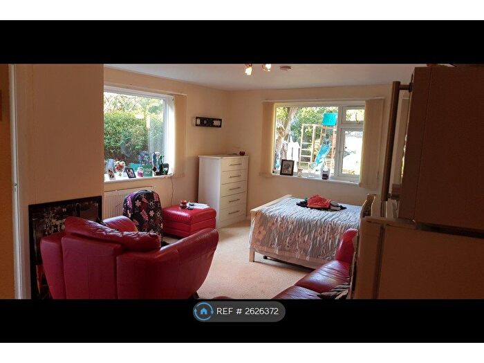 1 Bedroom Flat To Rent In Worthing, Worthing, BN14