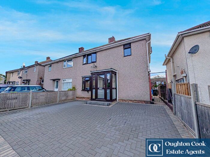 3 Bedroom Semi Detached House For Sale In Shaftesbury Avenue, Keresley End, Coventry, CV7