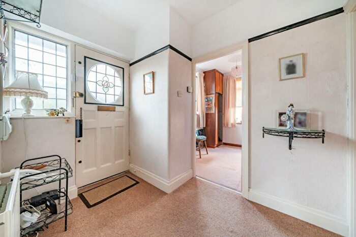 2 Bedroom Bungalow For Sale In Allerford Road, Catford, SE6